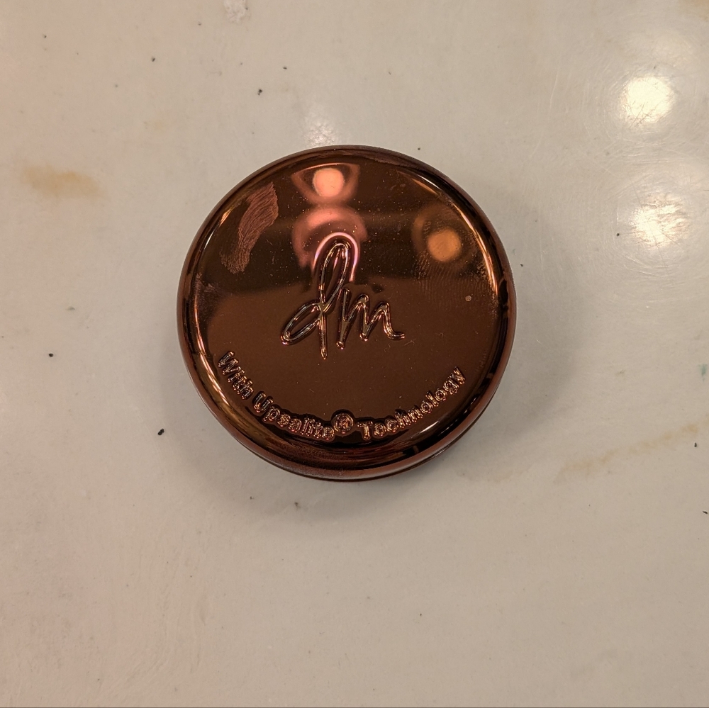Danessa Myricks Yummy Skin Blurring Balm Powder